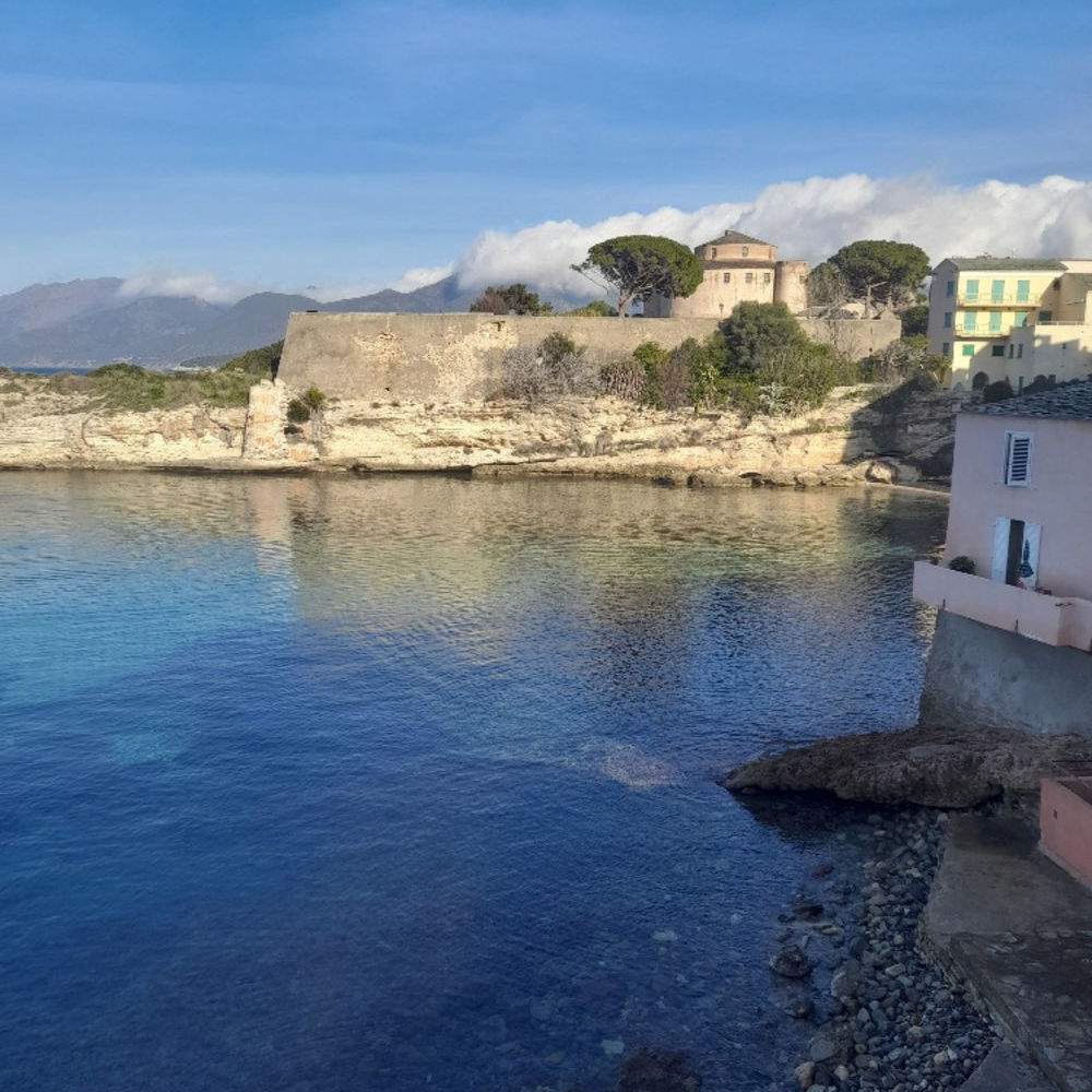 � vendre  Duplex/triplex Saint-Florent (20217)