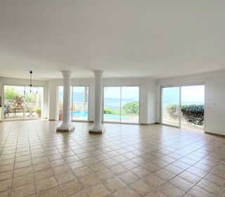  Maison � vendre 5 pi�ces 180 m�