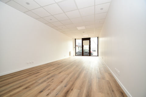 LOCAL COMMERCAL DE 35 M2 A LOUER SUR UN AXE TRES PASSANT 1410 93290 Tremblay en france