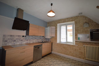  Appartement � louer 4 pi�ces 94 m�