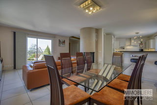  Propri�t�/ch�teau � vendre 8 pi�ces 200 m�