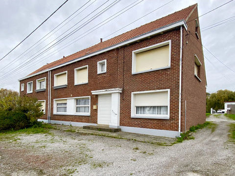   Maison de ville � RENESCURE Maison - 8 pi�ce(s) - 172 m�