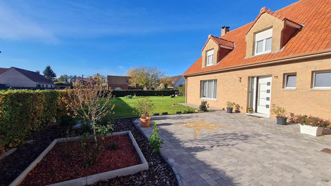   Semi plain pied individuel de 290 m2 habitables. Maison - 9 pi�ce(s) - 287 m�