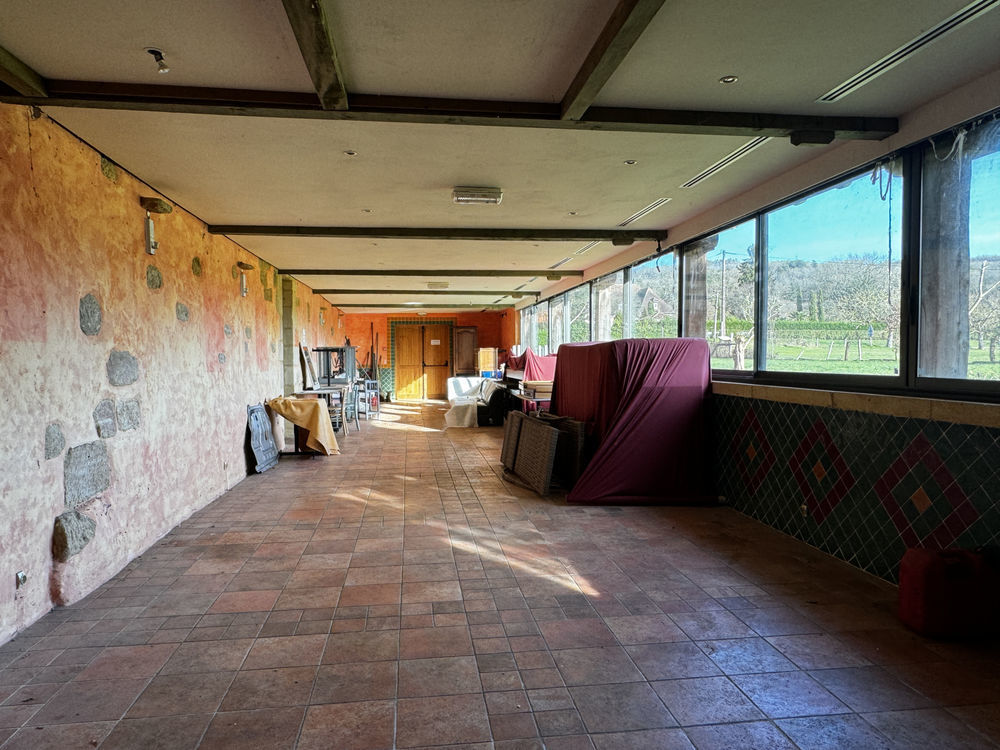 � vendre  Propri�t�/ch�teau Montignac (24290)