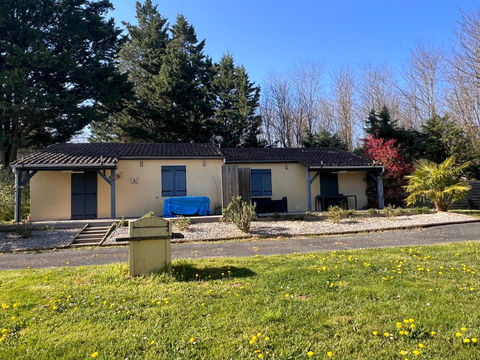   G�te au c�ur du P�rigord noir dans un grand parc arbor� Maison - 6 pi�ce(s) - 80 m�