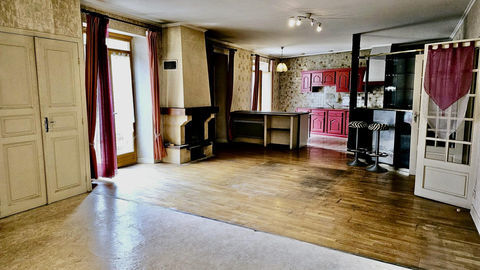   Immeuble au c�ur de Beaulieu-sur-Dordogne Maison - 5 pi�ce(s) - 180 m�