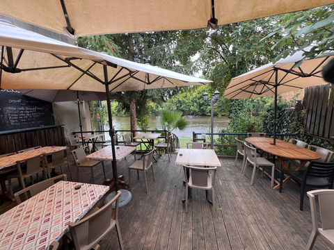 MURS ET FONDS RESTAURANT 378000 24260 Le bugue