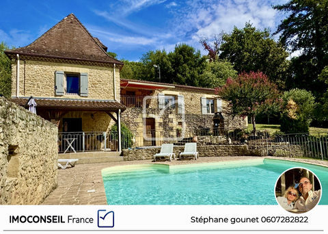   SOUS OFFRE _ Superbe ensemble immobilier avec deux masions et un s�choir � tabac r�habilit� en carport trois p Maison - 12 pi�ce(s) - 288 m�