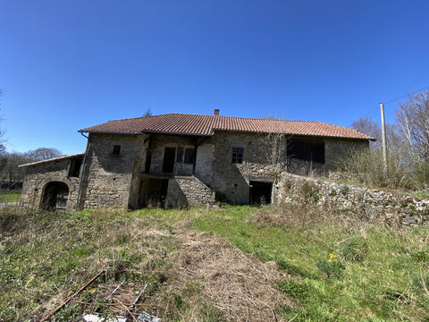   MAISON EN PIERRE AVEC GRANGE ATTENANTE ET FOUR A PAIN Maison - 3 pi�ce(s) - 150 m�