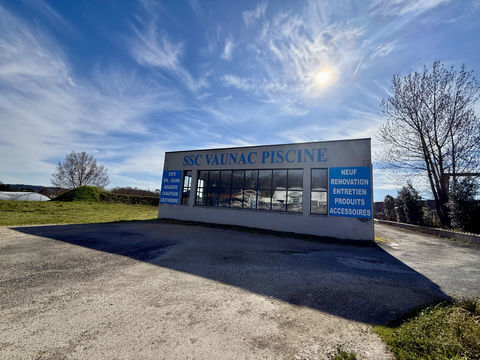 Local &agrave; louer de 409m2 3300 24200 Sarlat la caneda