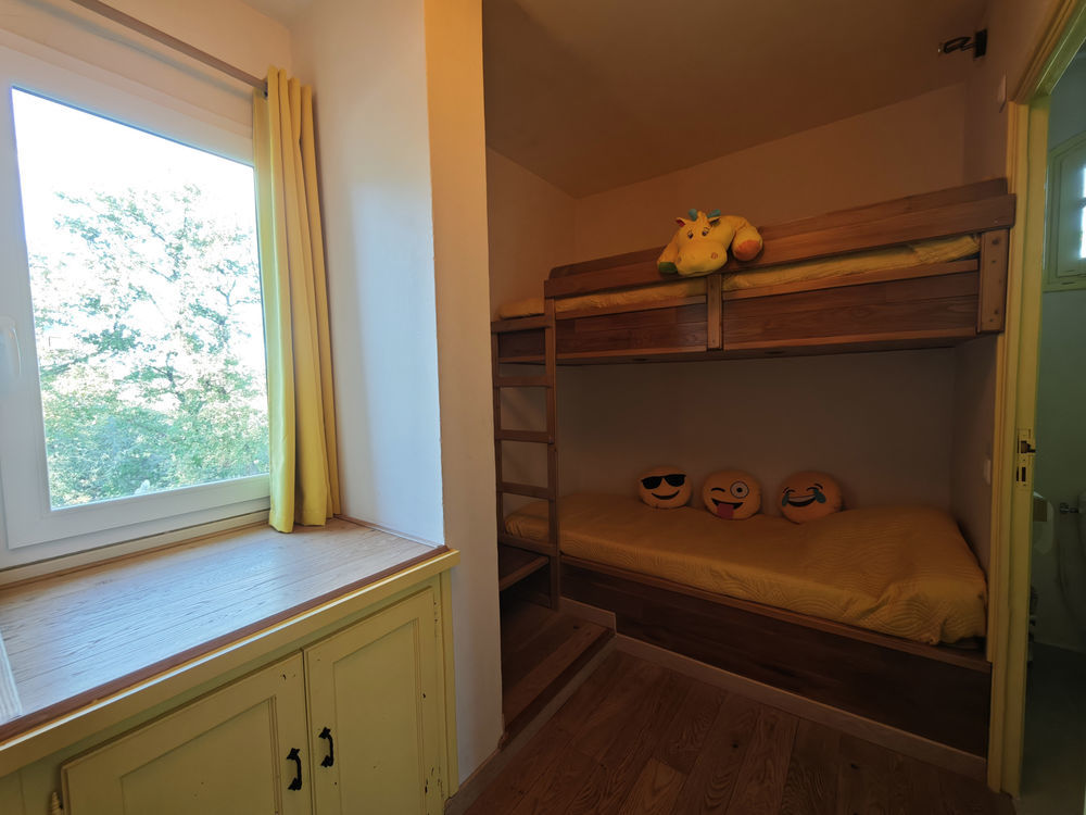 � vendre  Propri�t�/ch�teau Ortaffa (66560)