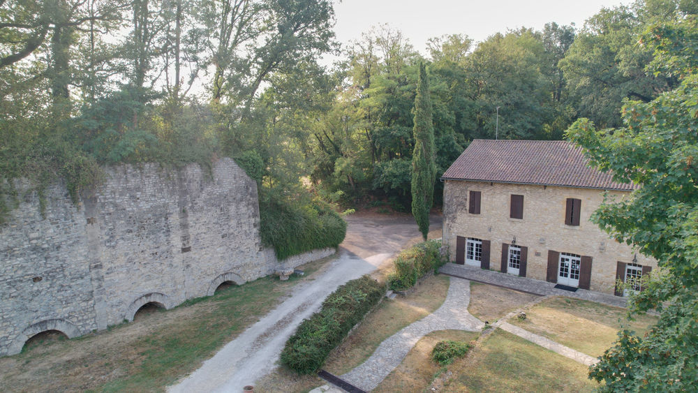 � vendre  Propri�t�/ch�teau Sarlat-la-Can�da (24200)