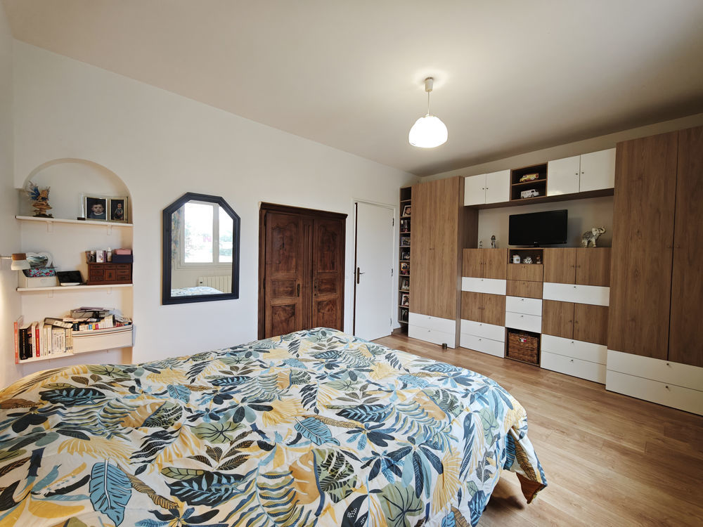 � vendre  Propri�t�/ch�teau Ortaffa (66560)