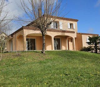  Maison � vendre 4 pi�ces 145 m�