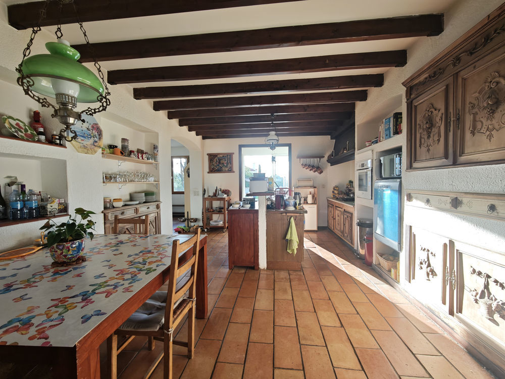 � vendre  Propri�t�/ch�teau Ortaffa (66560)