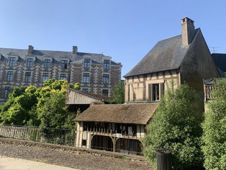  Immeuble � vendre 10 pi�ces 245 m�