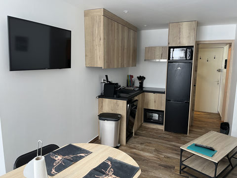   � vendre   Studio r�nov� plein sud au Super Sauze, dernier �tage avec ascenseur Appartement - 1 pi�ce(s) - 26 m�