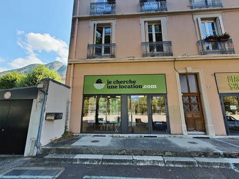 Local commercial, quartier de l'Esplanade 800 38000 Grenoble