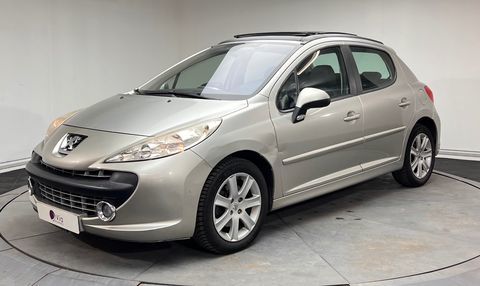 Peugeot 207 1.6 HDi 16V 90ch BLUE LION Premium Pack 2008 occasion F&eacute;rin 59169