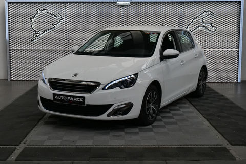 Peugeot 308 1.2 130CH BVM6 ALLURE - GPS COULEUR - CLIM AUTO - CAMERA DE 2016 occasion LYON 8EME 69008