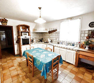  Maison � vendre 13 pi�ces 325 m�