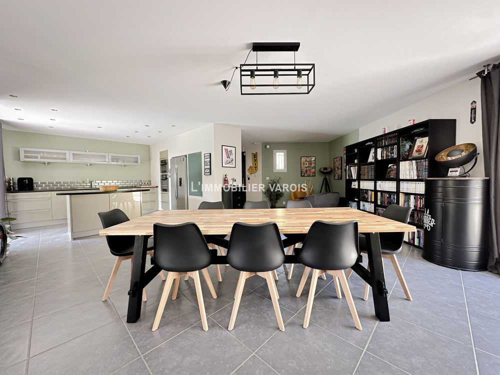 � vendre  Maison Pierrefeu-du-Var (83390)