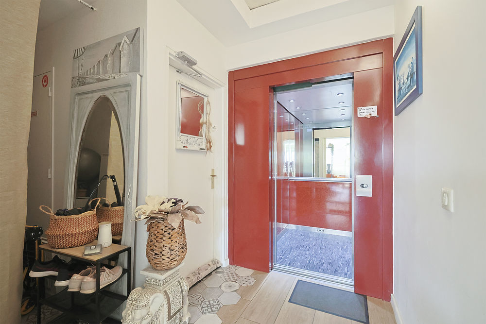 � vendre  Appartement Hy�res (83400)