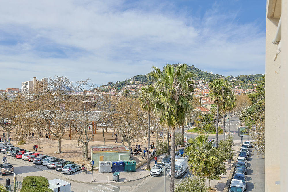 � vendre  Appartement Hy�res (83400)