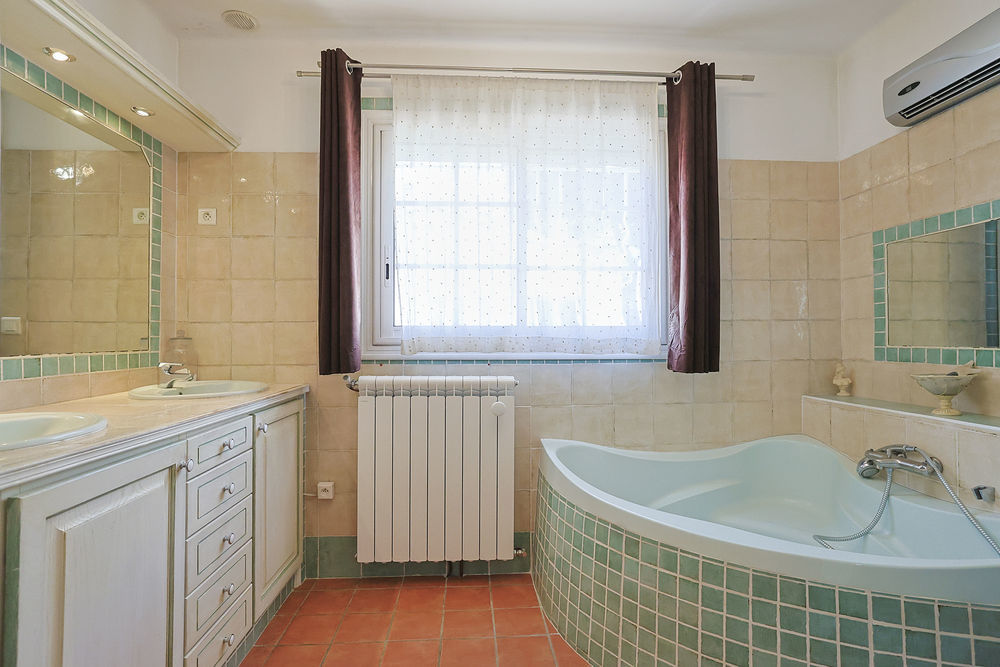 � vendre  Maison Hy�res (83400)