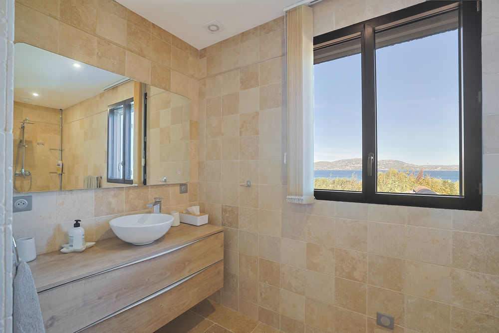 � vendre  Maison Hy�res (83400)