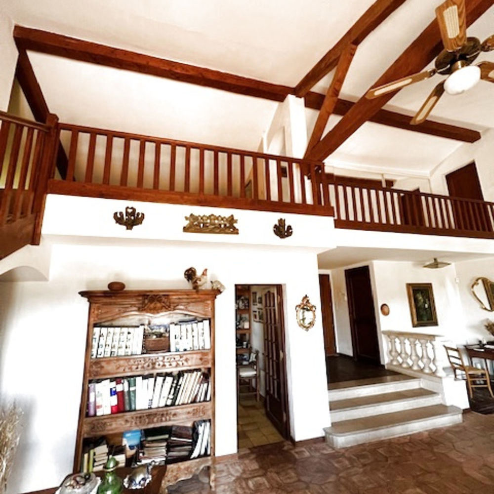 � vendre  Maison Hy�res (83400)