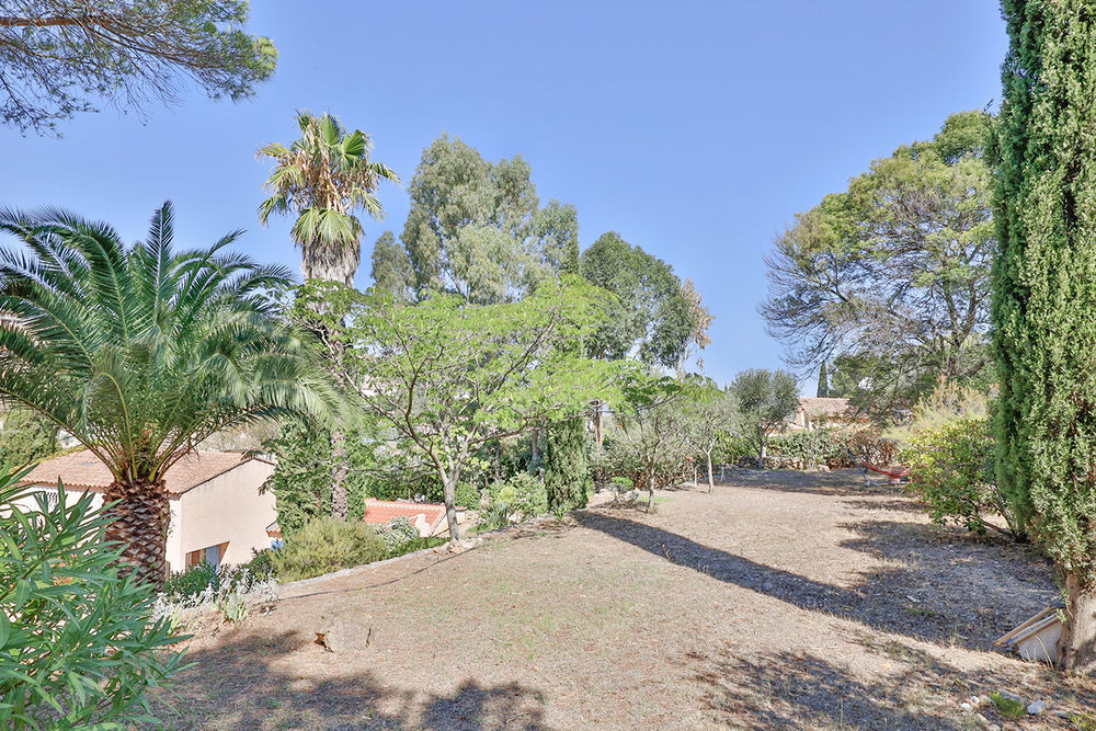 � vendre  Maison Carqueiranne (83320)