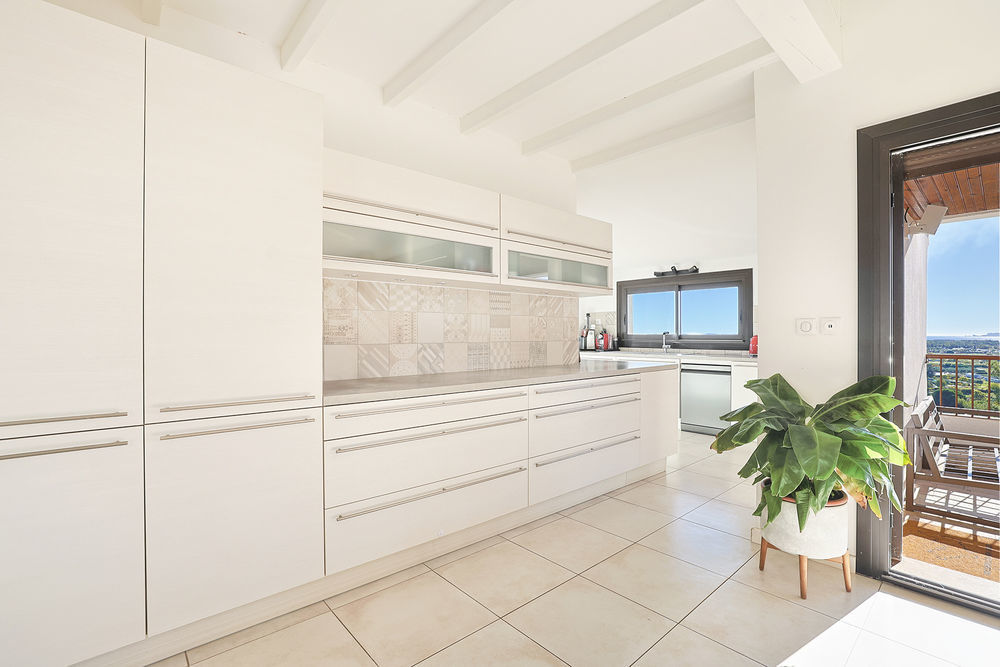 � vendre  Maison Hy�res (83400)