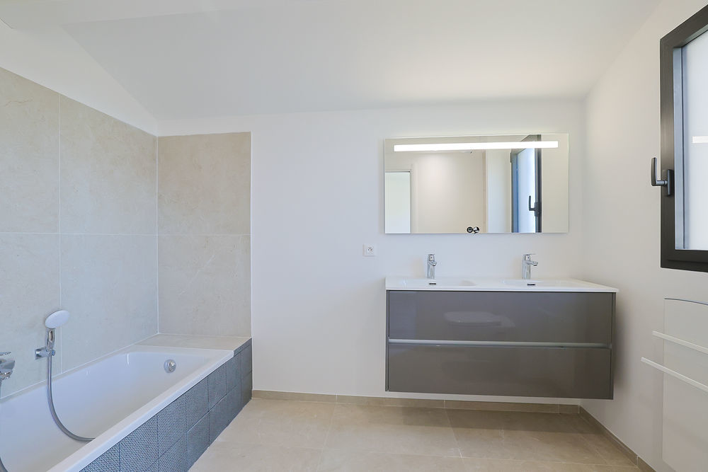 � vendre  Maison Hy�res (83400)