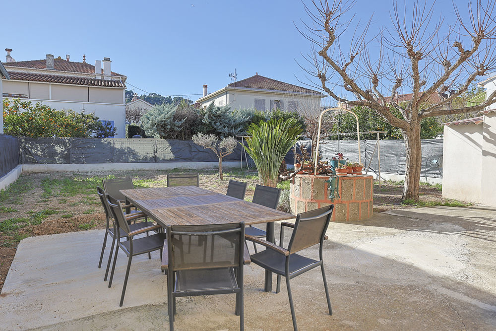 � vendre  Maison Hy�res (83400)