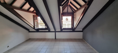   Studio r�nov� d'environ 24 m2 habitable siut� Rue Schoelcher POINTE-A-PITRE Appartement - 1 pi�ce(s) - 25 m�