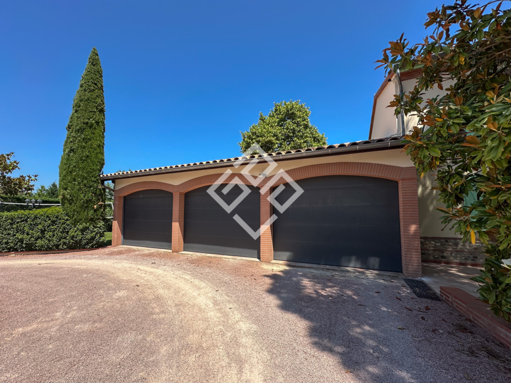 � vendre  Propri�t�/ch�teau Toulouse (31000)