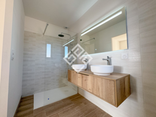  Maison 4 pi�ces 114 m� Narbonne