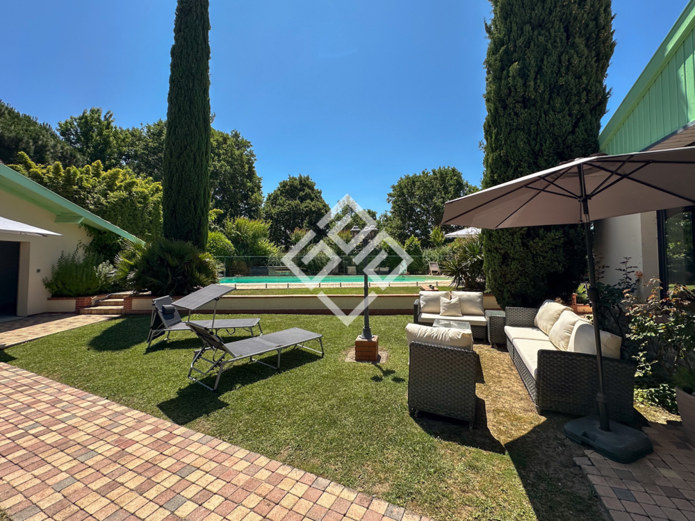 � vendre  Propri�t�/ch�teau Toulouse (31000)