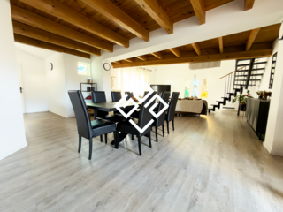  Maison � vendre 10 pi�ces 325 m�