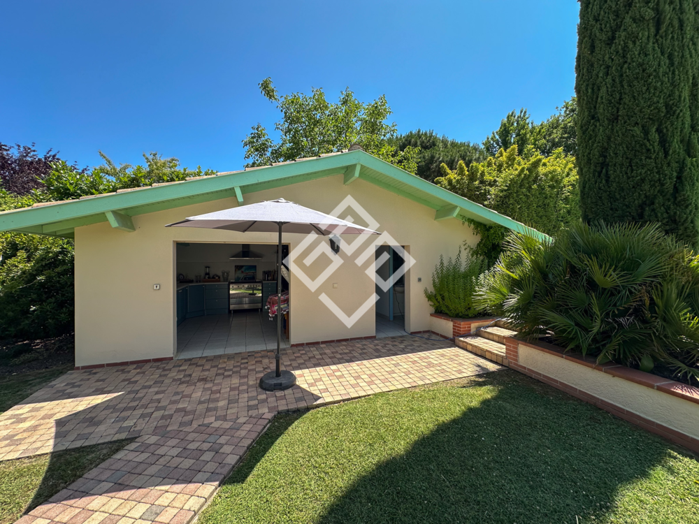 � vendre  Propri�t�/ch�teau Toulouse (31000)