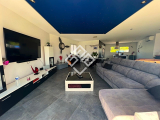  Maison � vendre 5 pi�ces 204 m�