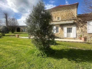  Propri�t�/ch�teau � vendre 6 pi�ces 220 m�