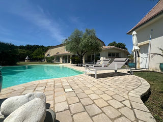  Propri�t�/ch�teau � vendre 9 pi�ces 309 m�