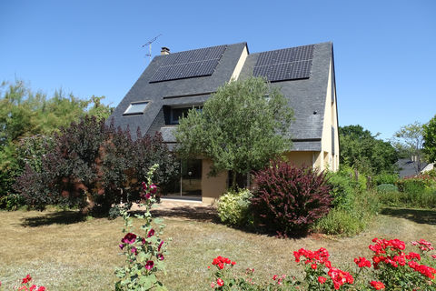   Maison familiale avec grand terrain et garage Maison - 6 pi�ce(s) - 124 m�