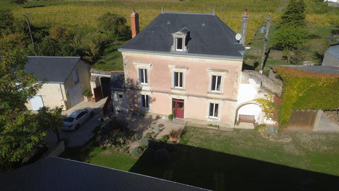   Magnifique maison r�nov�e en tuffeau avec d�pendances, caves troglodytiques et potentiel de g�te Maison - 5 pi�ce(s) - 175 m�