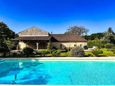   Propri�t� 280m2 + maison d'invit�s, piscine, court de Tennis Propri�t�/ch�teau - 15 + pi�ce(s) - 430 m�