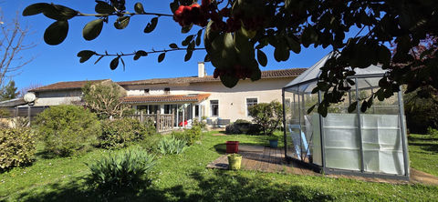  Maison charentaise plain-pied, 2 chambres, garage, jardin + T2 Maison - 4 pi�ce(s) - 79 m�