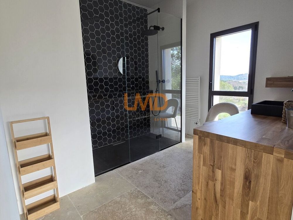 � vendre  Maison Saint-Pantal�on (84220)