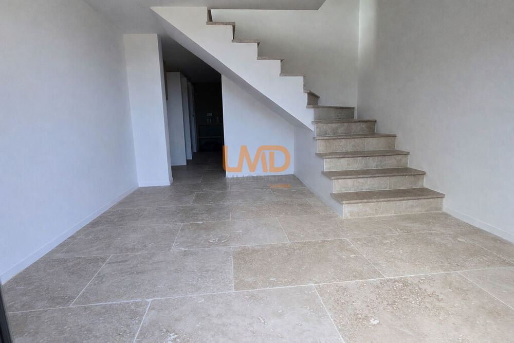 � vendre  Maison Saint-Pantal�on (84220)